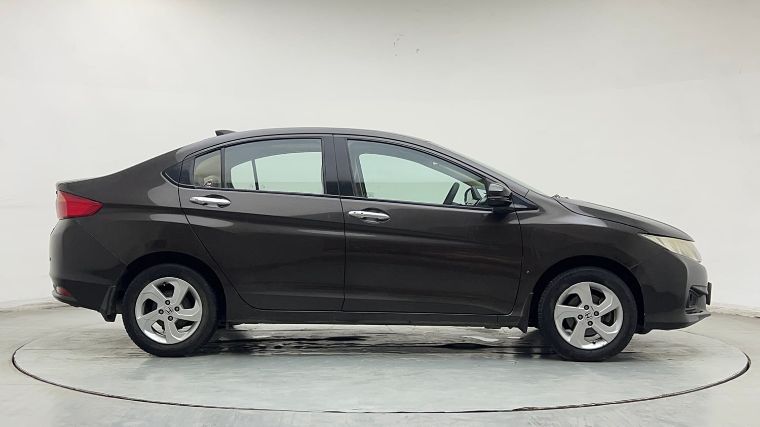 Used 2015 Honda City VX CVT Petrol Automatic exterior RIGHT SIDE VIEW