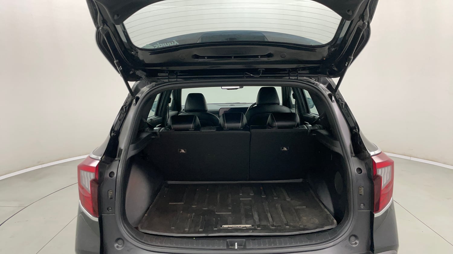 Used 2025 Kia Seltos GTX Plus 1.5 Diesel AT Diesel Automatic interior DICKY INSIDE VIEW