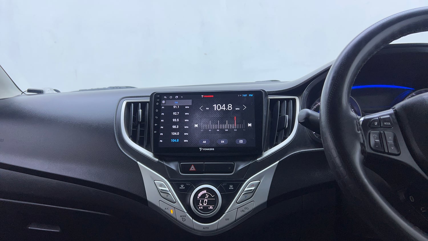 Used 2018 Maruti Suzuki Baleno Delta 1.2 AT Petrol Automatic interior MUSIC SYSTEM & AC CONTROL VIEW
