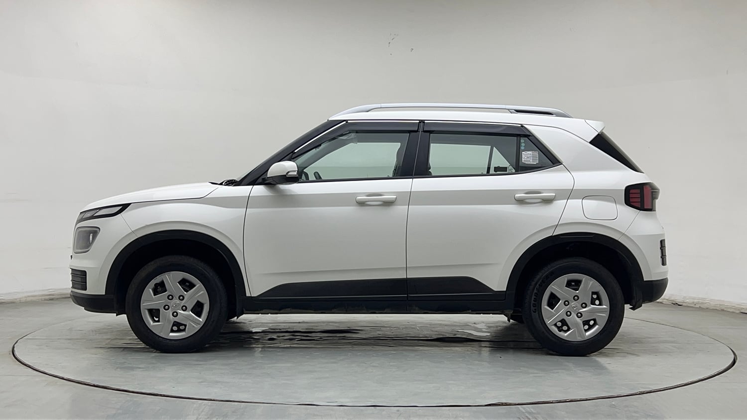 Used 2022 Hyundai Venue SX 1.2 Petrol Petrol Manual exterior LEFT SIDE VIEW