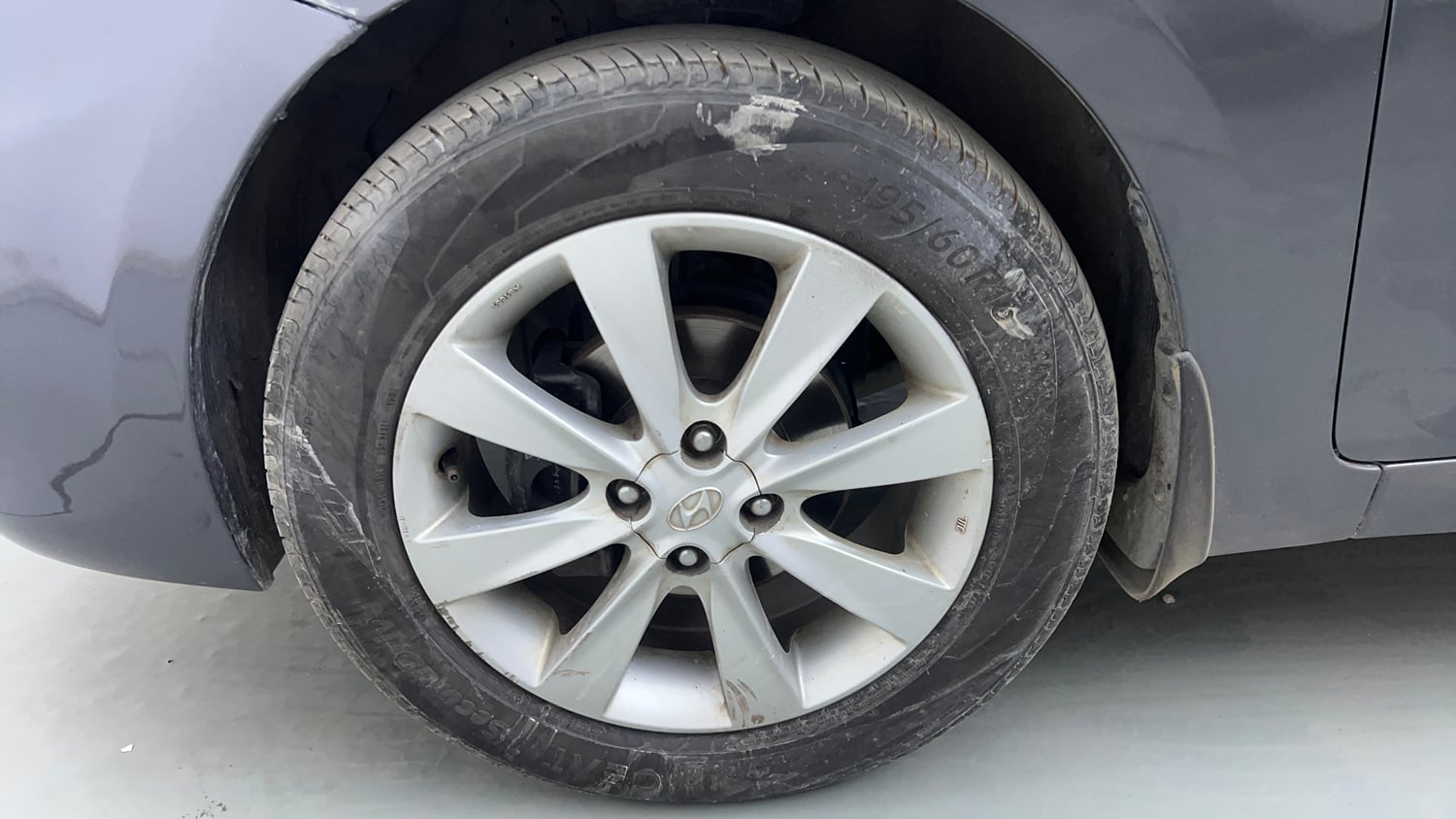 Used 2012 Hyundai Verna Fluidic 1.6 VTVT SX Petrol Manual tyres LEFT FRONT TYRE RIM VIEW