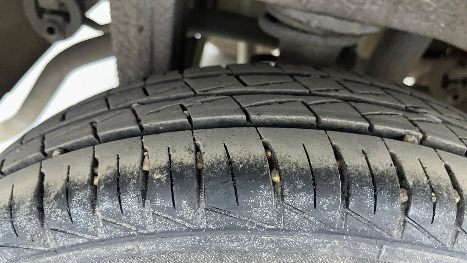Used 2022 Maruti Suzuki Alto 800 LXi (O) Petrol Manual tyres RIGHT REAR TYRE TREAD VIEW