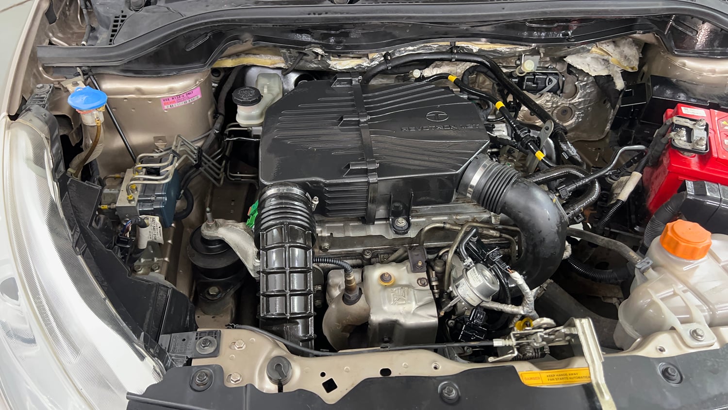 Used 2014 Tata Zest XMS Petrol Petrol Manual engine ENGINE RIGHT SIDE VIEW