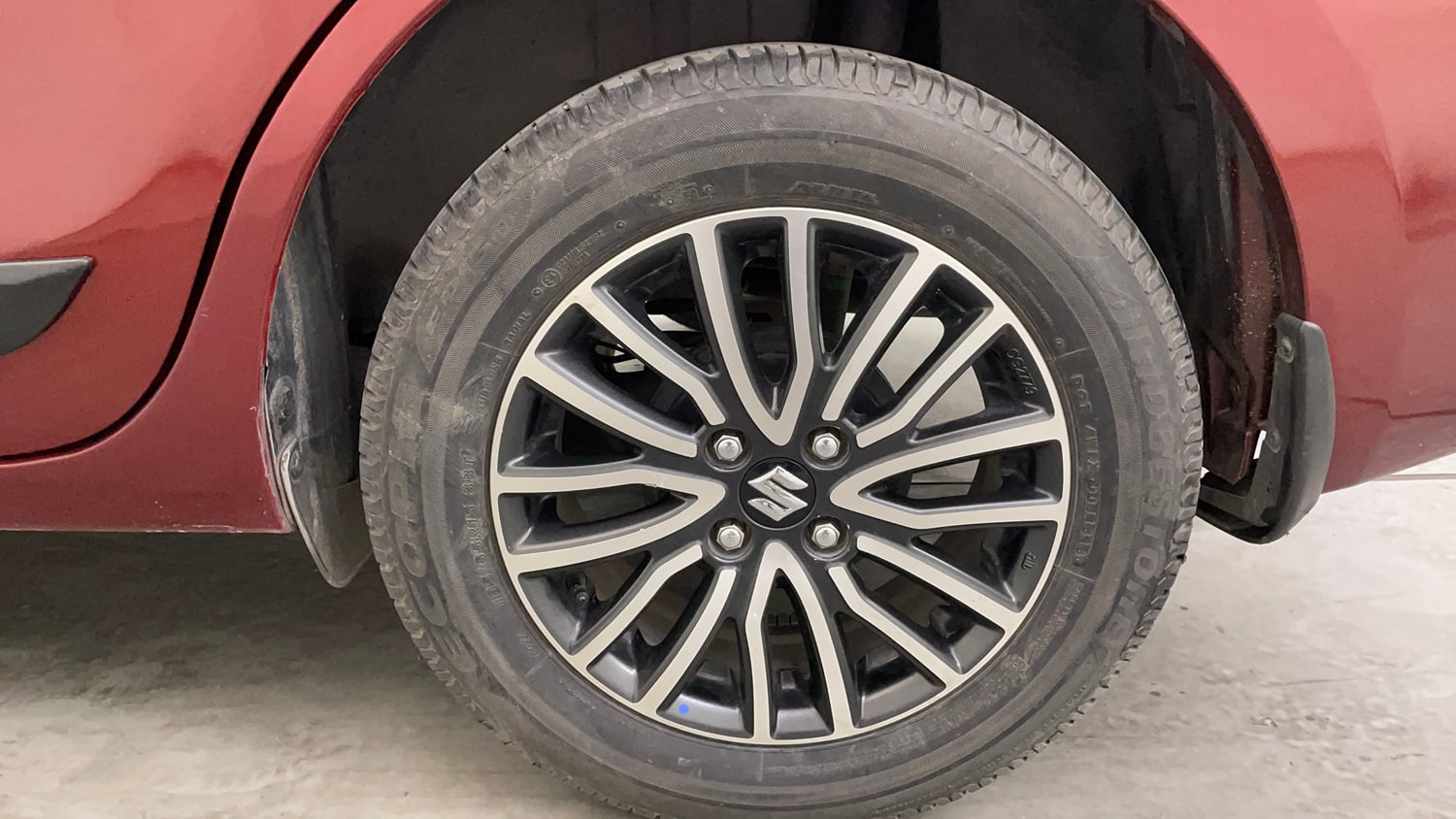Used 2019 Maruti Suzuki Dzire ZDi Plus AMT Diesel Automatic tyres LEFT REAR TYRE RIM VIEW