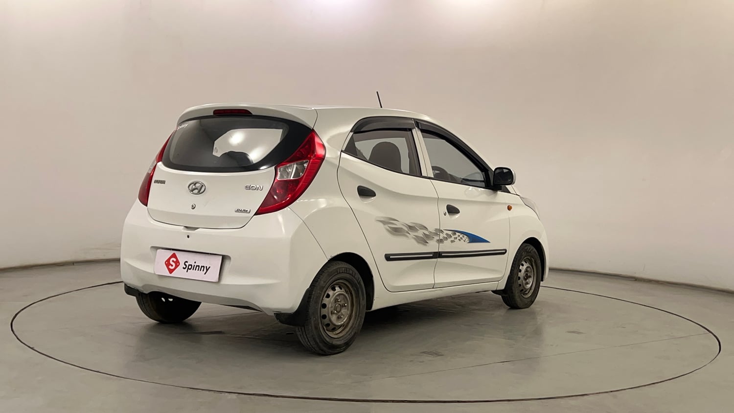 Used 2016 Hyundai Eon D-Lite + Petrol Manual exterior RIGHT REAR CORNER VIEW