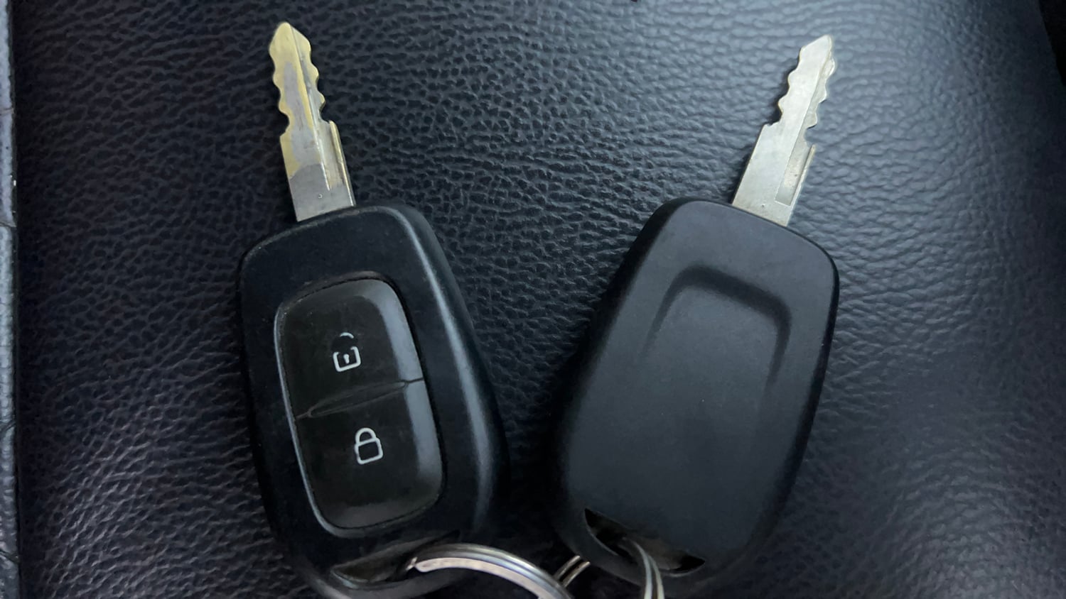 Used 2019 Renault Kwid 1.0 RXT AMT Opt Petrol Automatic extra CAR KEY VIEW