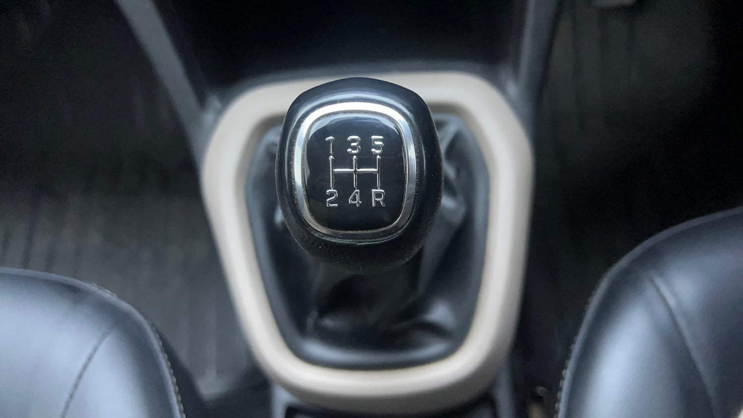 Used 2017 Hyundai Grand i10 Sportz 1.2 Kappa VTVT Petrol Manual interior GEAR  KNOB VIEW