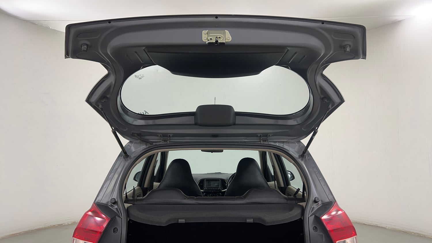Used 2021 Hyundai Santro Sportz AMT Petrol Automatic interior DICKY DOOR OPEN VIEW