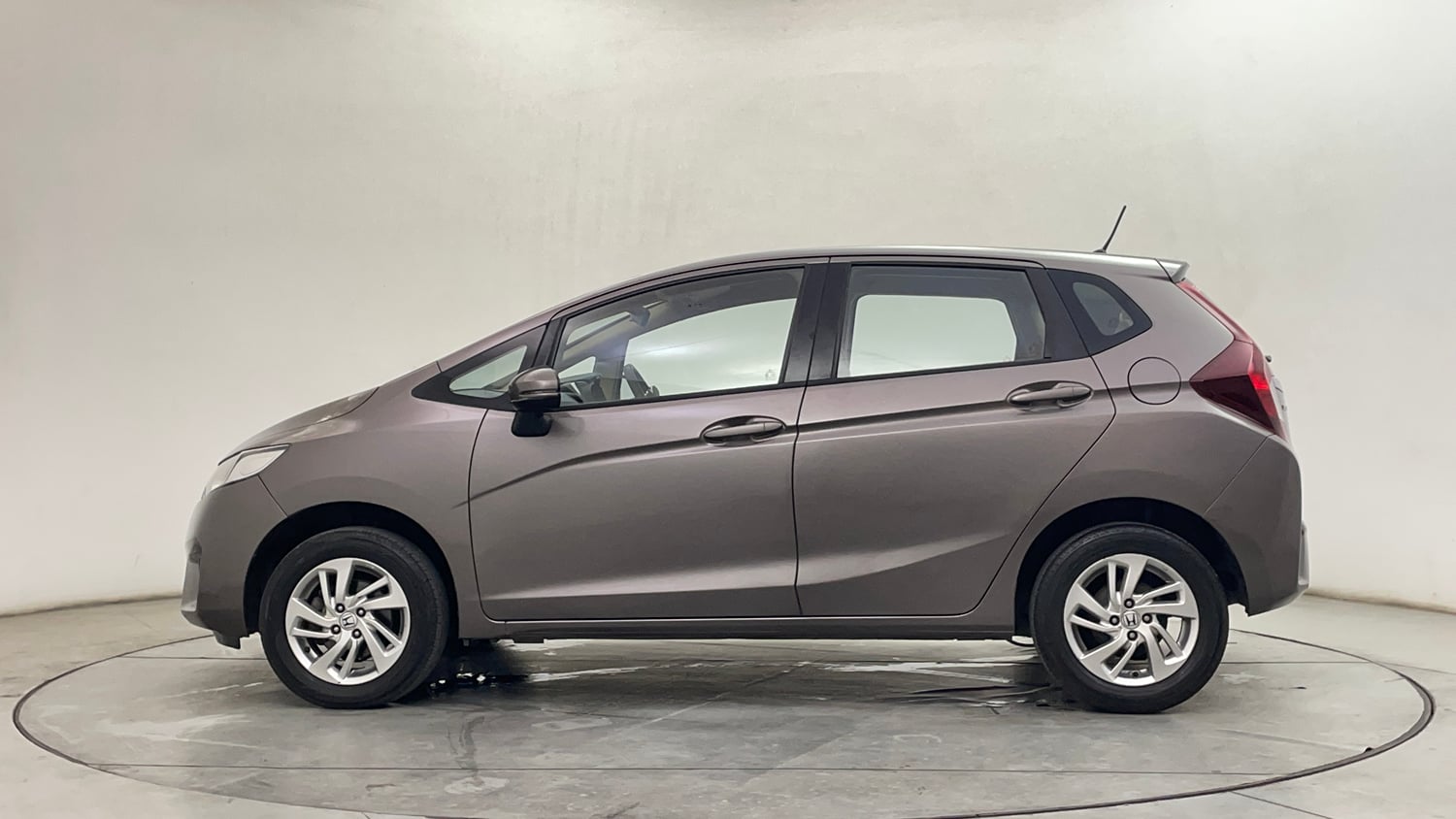 Used 2016 Honda Jazz V Petrol Petrol Manual exterior LEFT SIDE VIEW