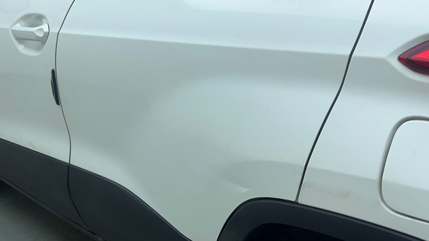 Used 2023 Tata Punch Creative AMT Petrol Automatic dents MINOR DENT
