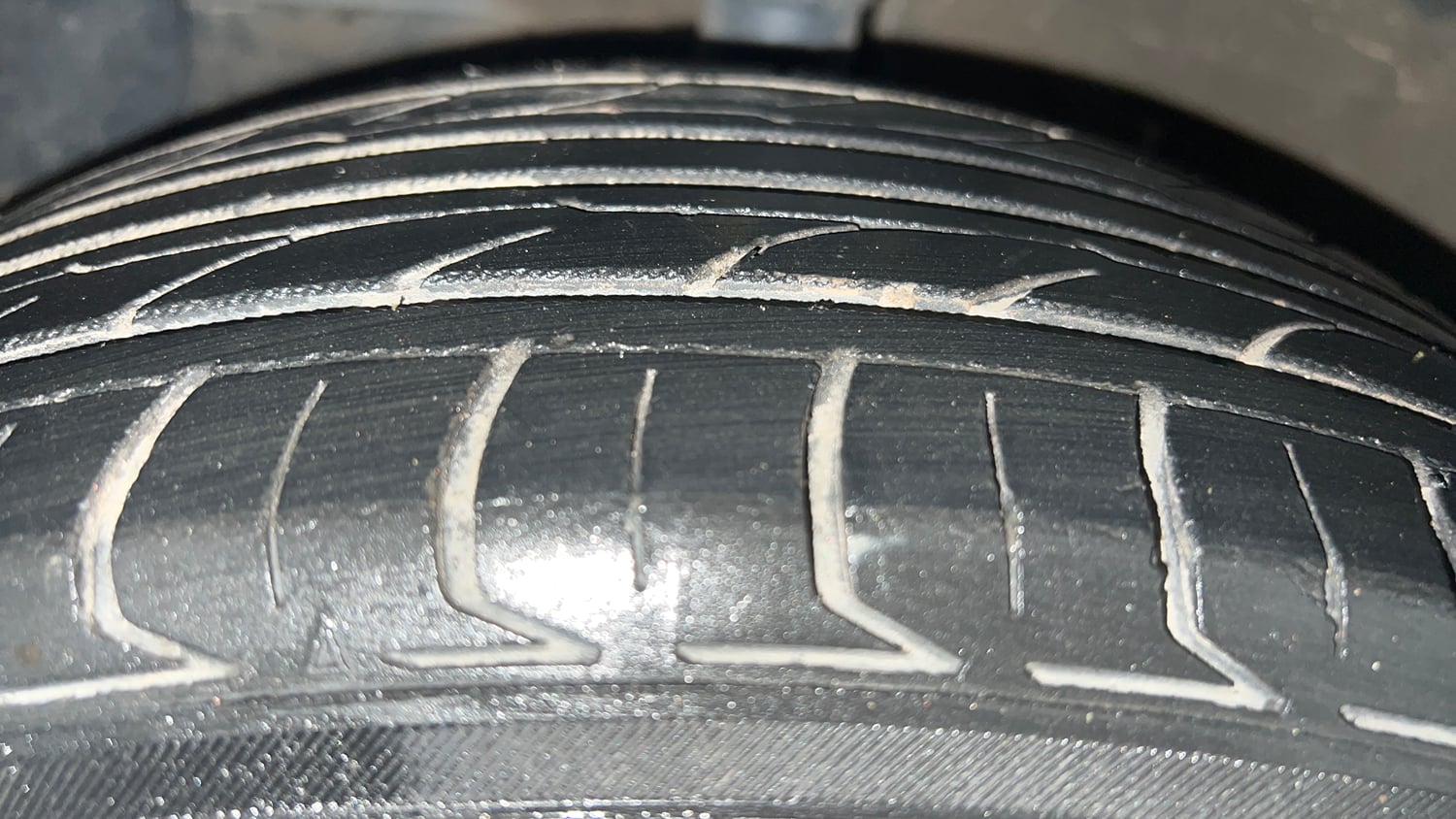 Used 2020 Hyundai Grand i10 Nios Magna 1.2 Kappa VTVT Petrol Manual tyres LEFT FRONT TYRE TREAD VIEW