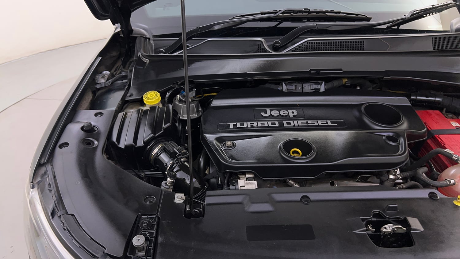 Used 2021 Jeep Compass Model S (O) 2.0 Diesel Diesel Manual engine ENGINE RIGHT SIDE HINGE & APRON VIEW