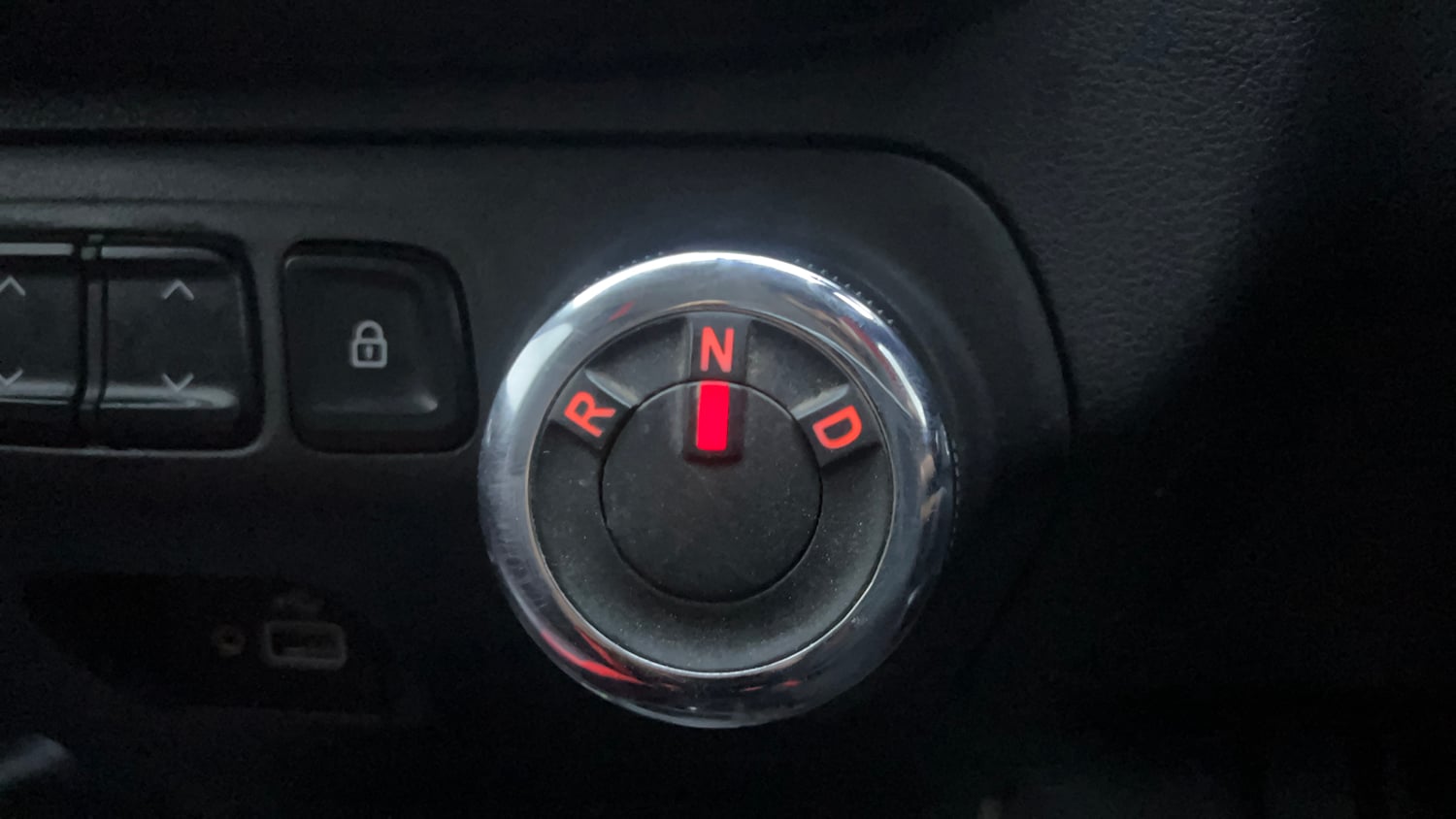 Used 2019 Renault Kwid 1.0 RXT AMT Opt Petrol Automatic interior GEAR  KNOB VIEW