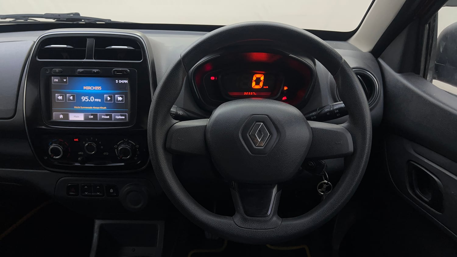 Used 2016 Renault Kwid RXT Petrol Manual interior STEERING VIEW