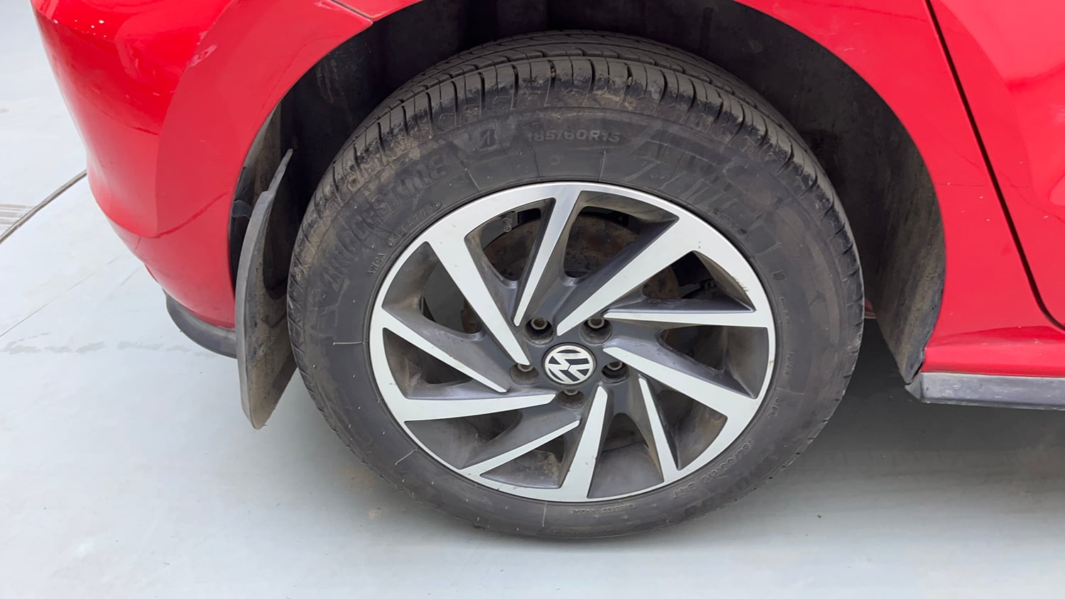 Used 2020 Volkswagen Polo Comfortline Plus 1.0L MPI Petrol Manual tyres RIGHT REAR TYRE RIM VIEW