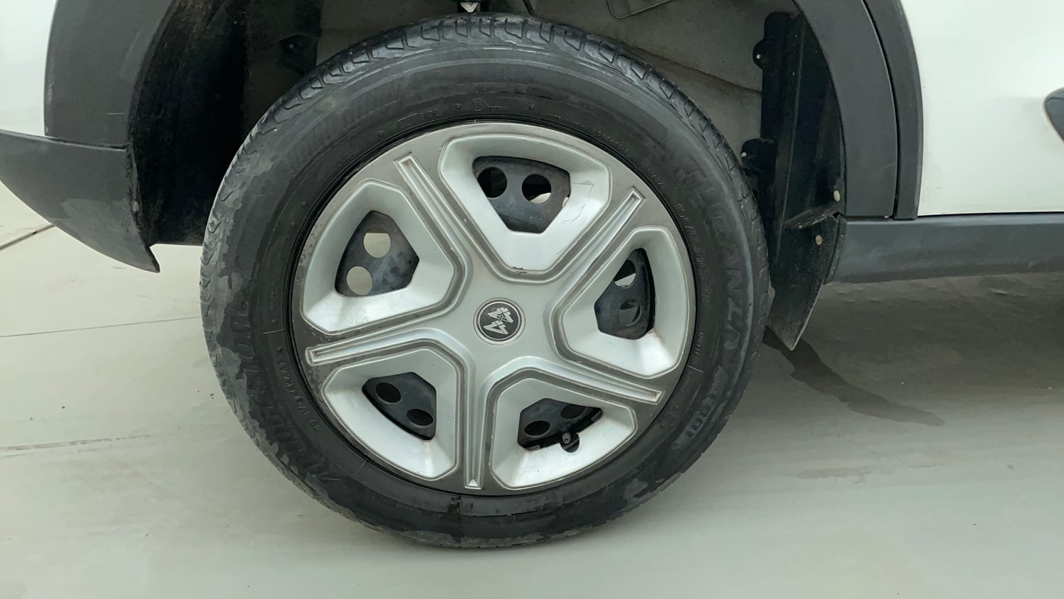 Used 2024 Tata Nexon Smart 1.2 Revotron Petrol 5MT Petrol Manual tyres RIGHT REAR TYRE RIM VIEW