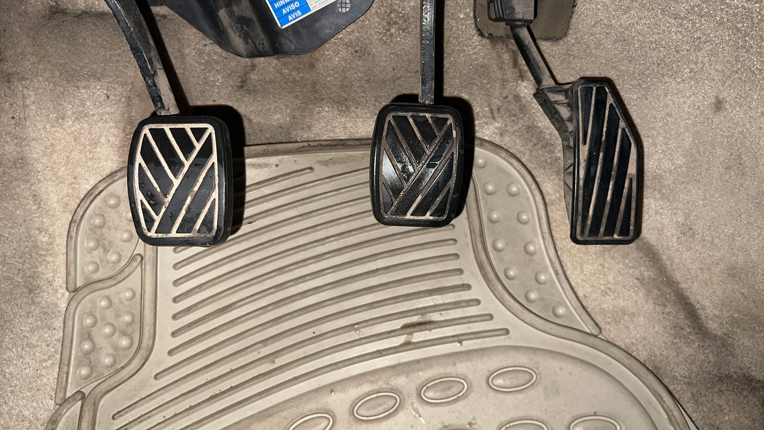 Used 2018 Maruti Suzuki Dzire VDi Diesel Manual interior PEDALS VIEW