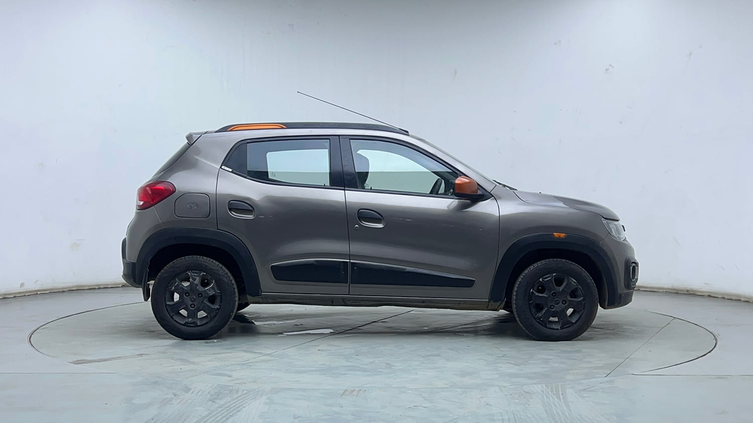 Used 2018 Renault Kwid CLIMBER 1.0 Petrol Manual exterior RIGHT SIDE VIEW