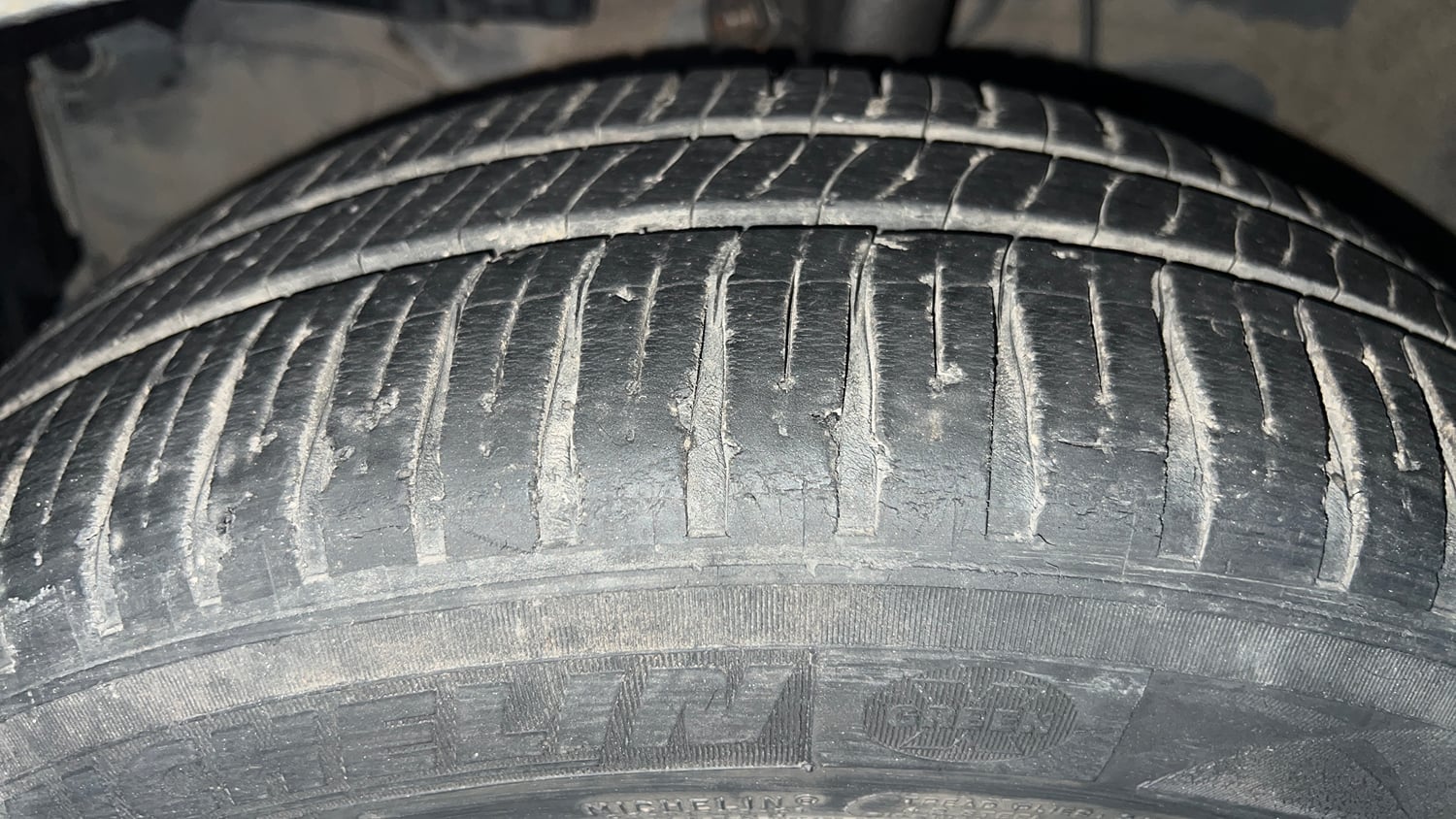Used 2015 Honda City VX CVT Petrol Automatic tyres LEFT FRONT TYRE TREAD VIEW