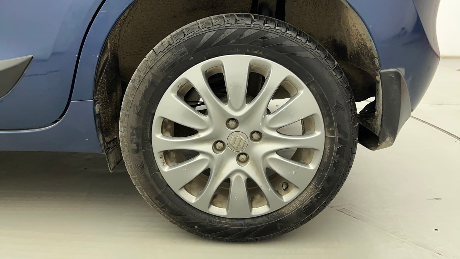 Used 2018 Maruti Suzuki Baleno Alpha 1.2 Petrol Manual tyres LEFT REAR TYRE RIM VIEW