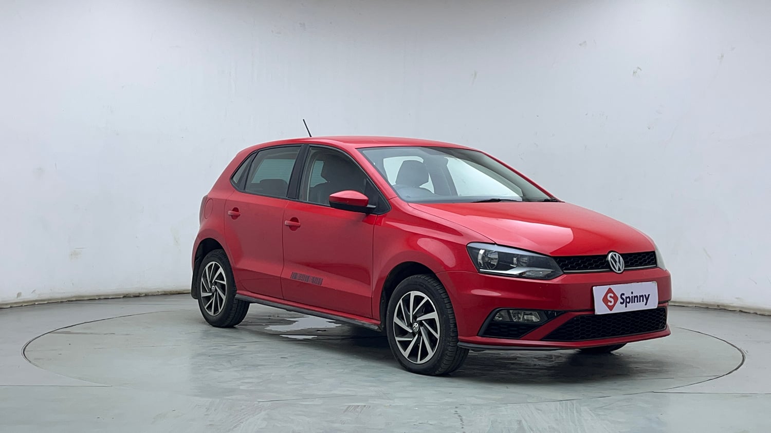 Used 2020 Volkswagen Polo Comfortline Plus 1.0L MPI Petrol Manual exterior RIGHT FRONT CORNER VIEW