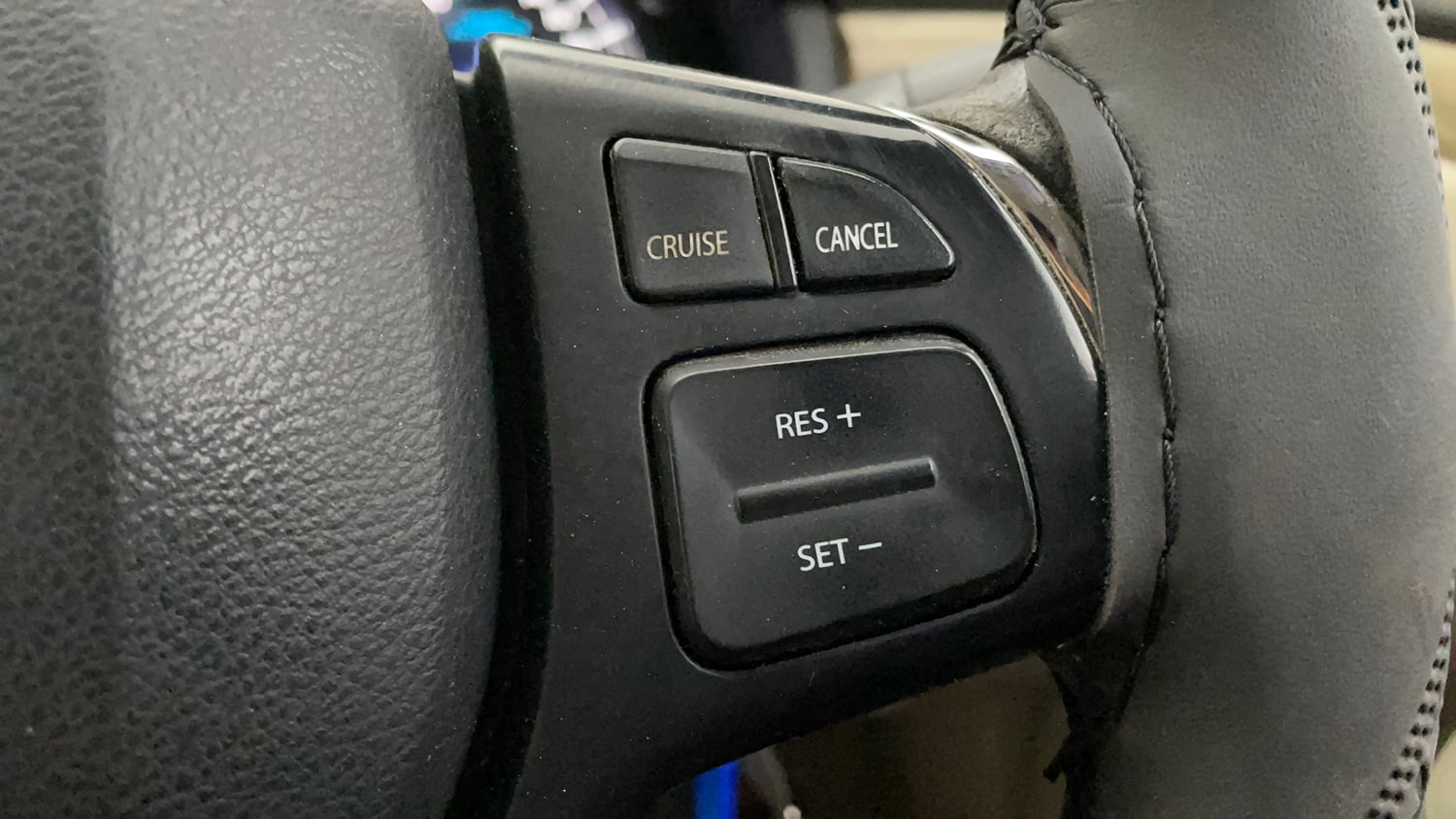 Used 2022 Maruti Suzuki Ciaz Delta 1.5 Petrol Manual top_features Cruise control