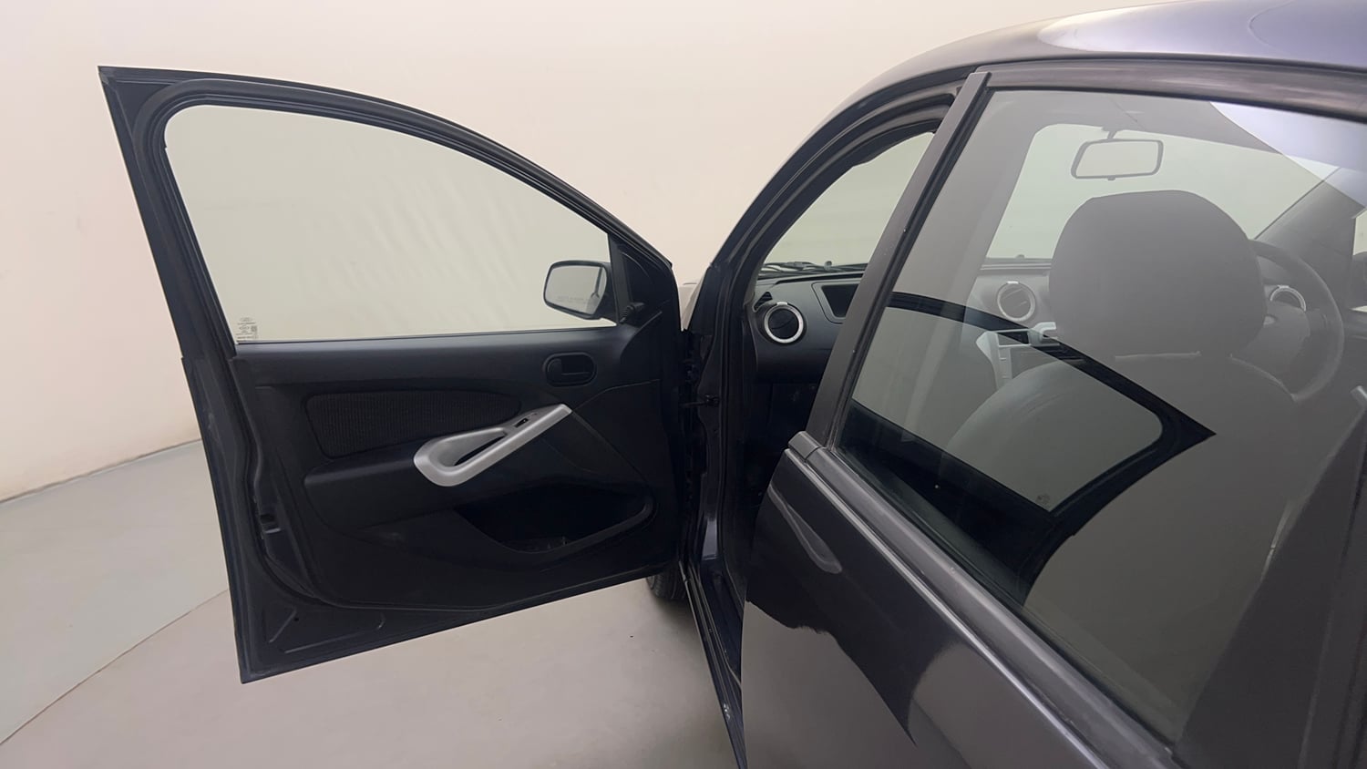 Used 2013 Ford Figo Duratorq Diesel ZXI 1.4 Diesel Manual interior LEFT FRONT DOOR OPEN VIEW