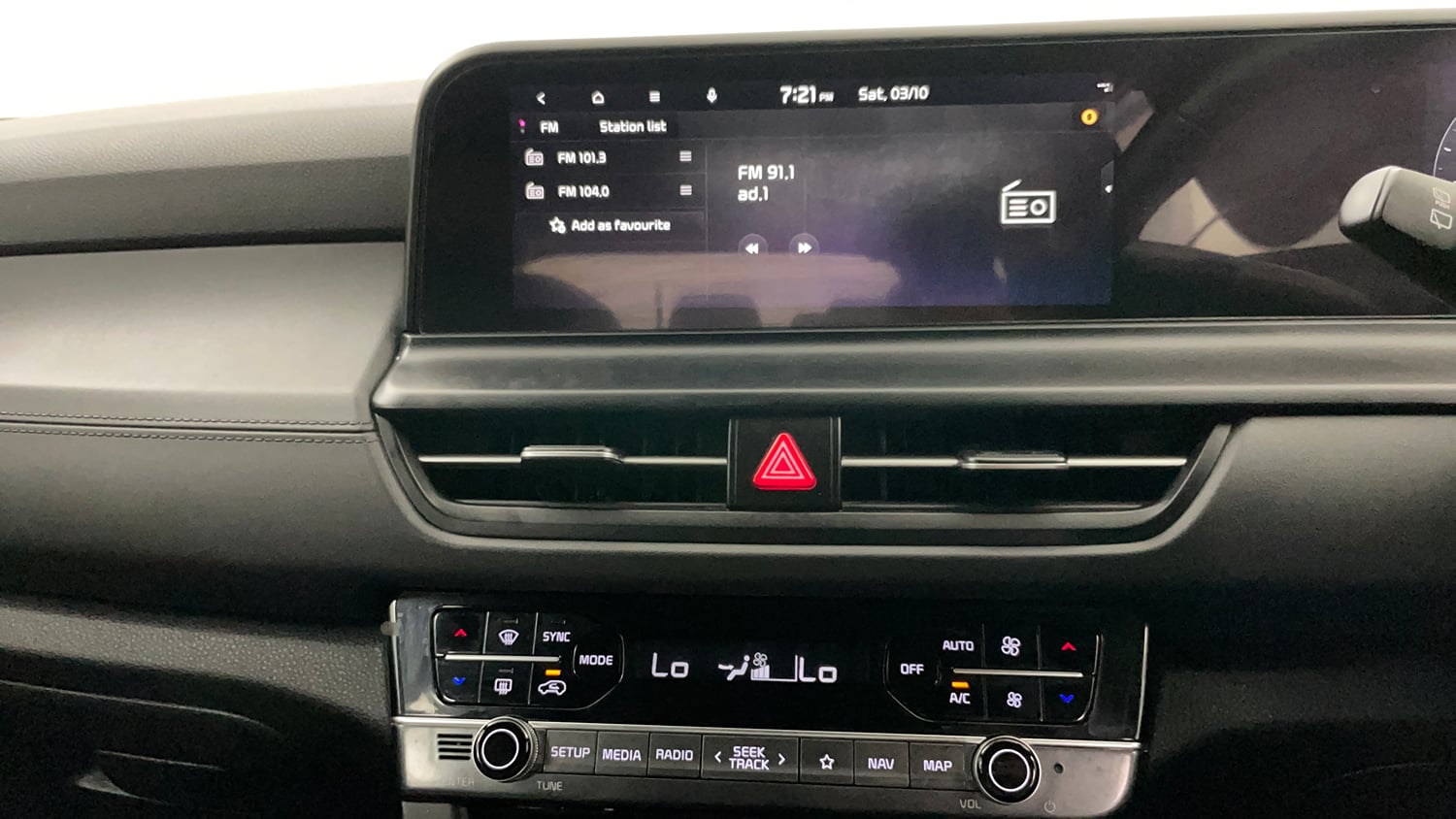 Used 2025 Kia Seltos GTX Plus 1.5 Diesel AT Diesel Automatic interior MUSIC SYSTEM & AC CONTROL VIEW
