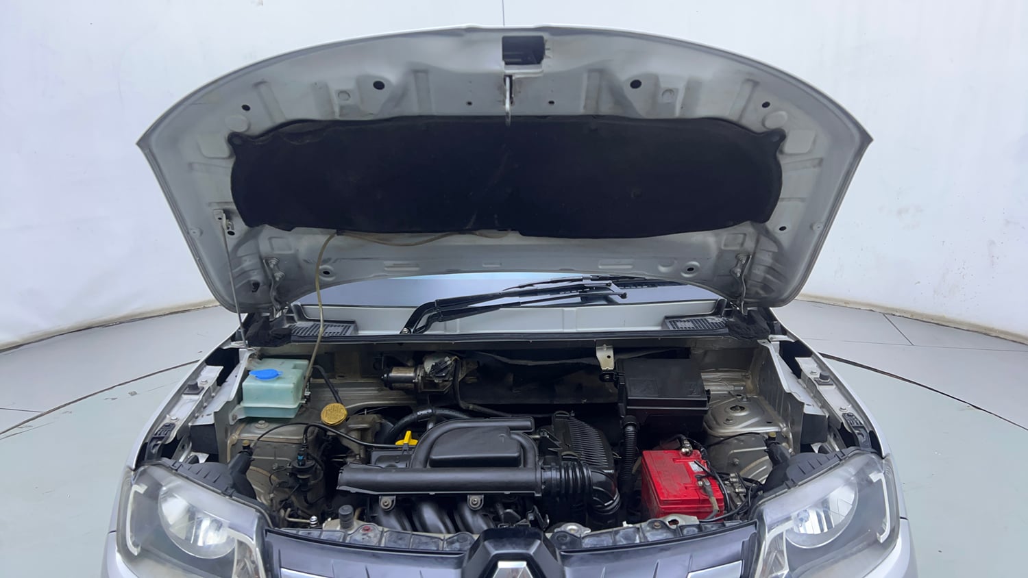 Used 2019 Renault Kwid 1.0 RXT AMT Opt Petrol Automatic engine ENGINE & BONNET OPEN FRONT VIEW