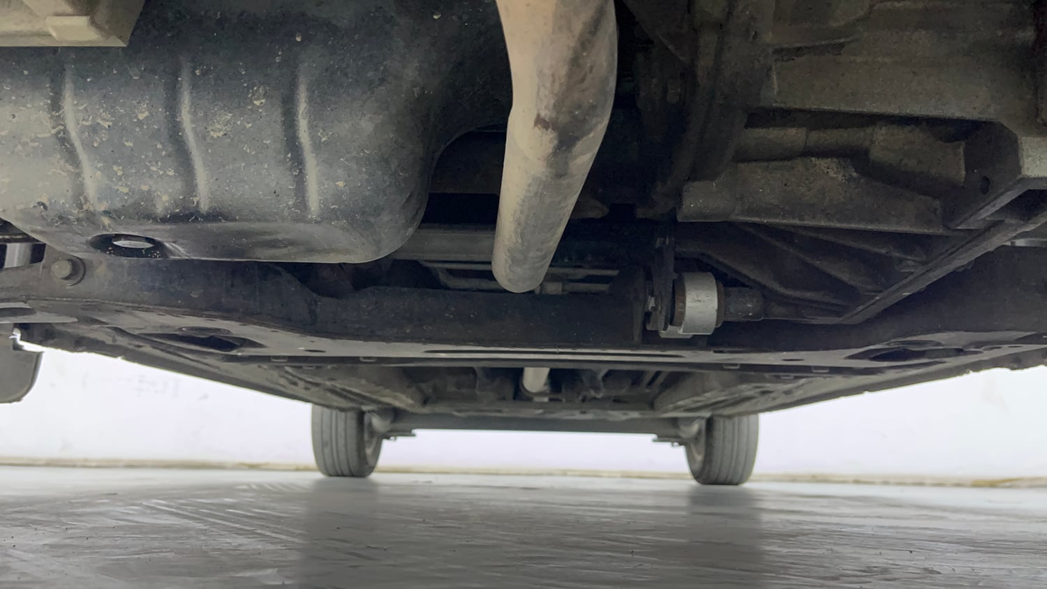 Used 2014 Ford Figo Duratorq Diesel EXI 1.4 Diesel Manual extra FRONT LEFT UNDERBODY VIEW