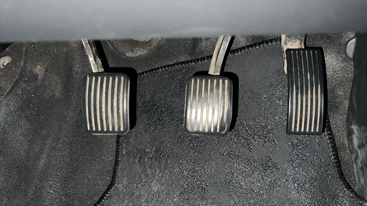Used 2015 Hyundai Grand i10 Sportz 1.2 Kappa VTVT Petrol Manual interior PEDALS VIEW