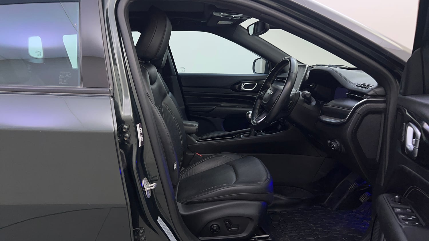 Used 2021 Jeep Compass Model S (O) 2.0 Diesel Diesel Manual interior RIGHT SIDE FRONT DOOR CABIN VIEW