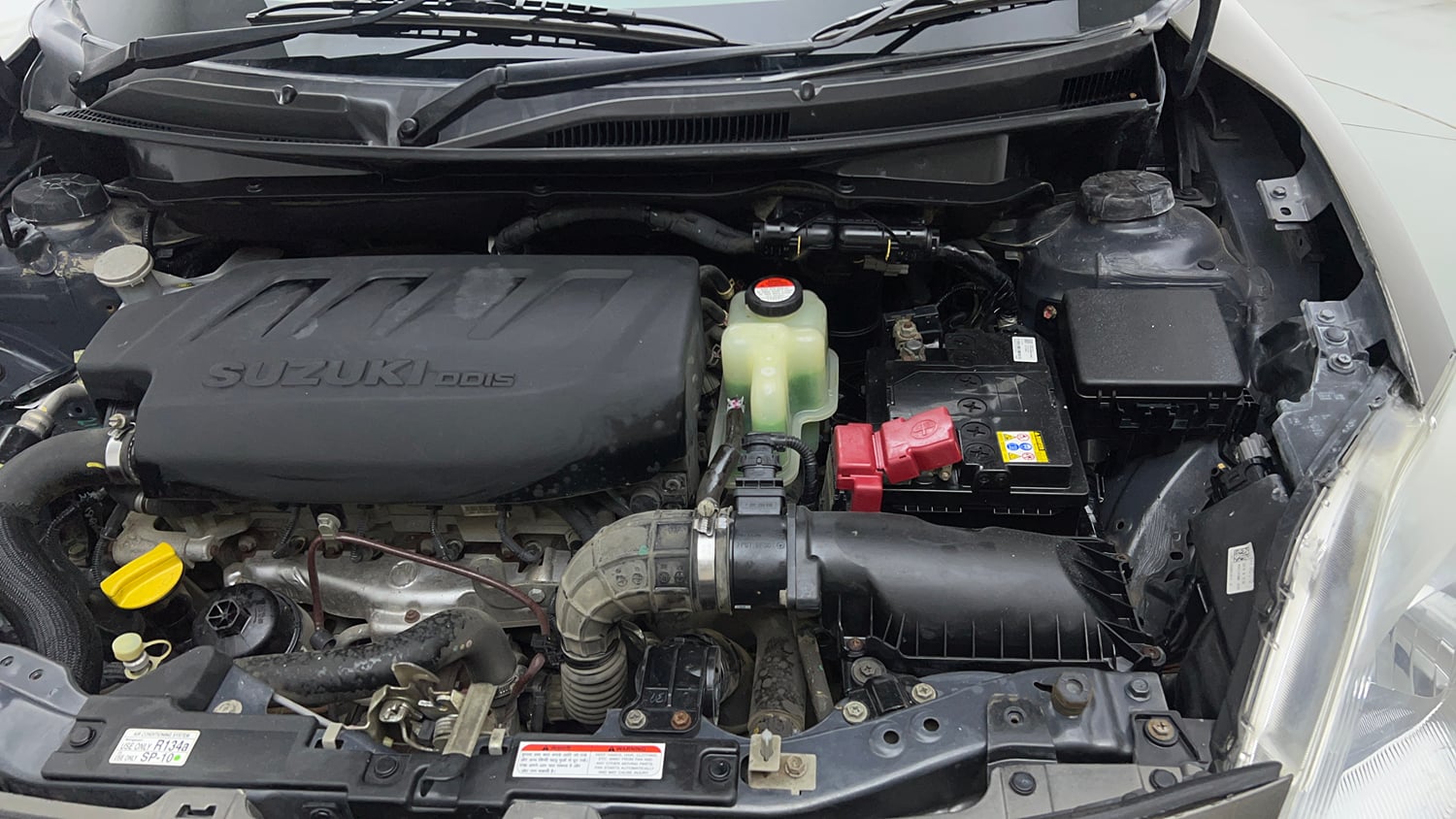 Used 2018 Maruti Suzuki Dzire VDi Diesel Manual engine ENGINE LEFT SIDE VIEW