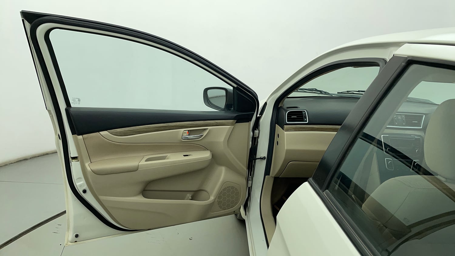 Used 2022 Maruti Suzuki Ciaz Delta 1.5 Petrol Manual interior LEFT FRONT DOOR OPEN VIEW