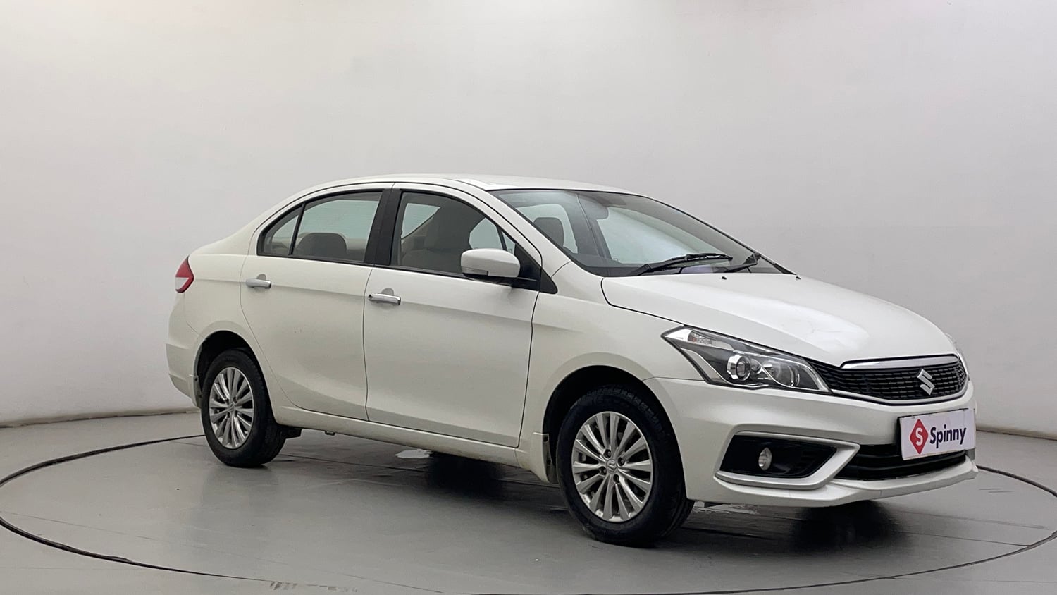 Used 2022 Maruti Suzuki Ciaz Delta 1.5 Petrol Manual exterior RIGHT FRONT CORNER VIEW