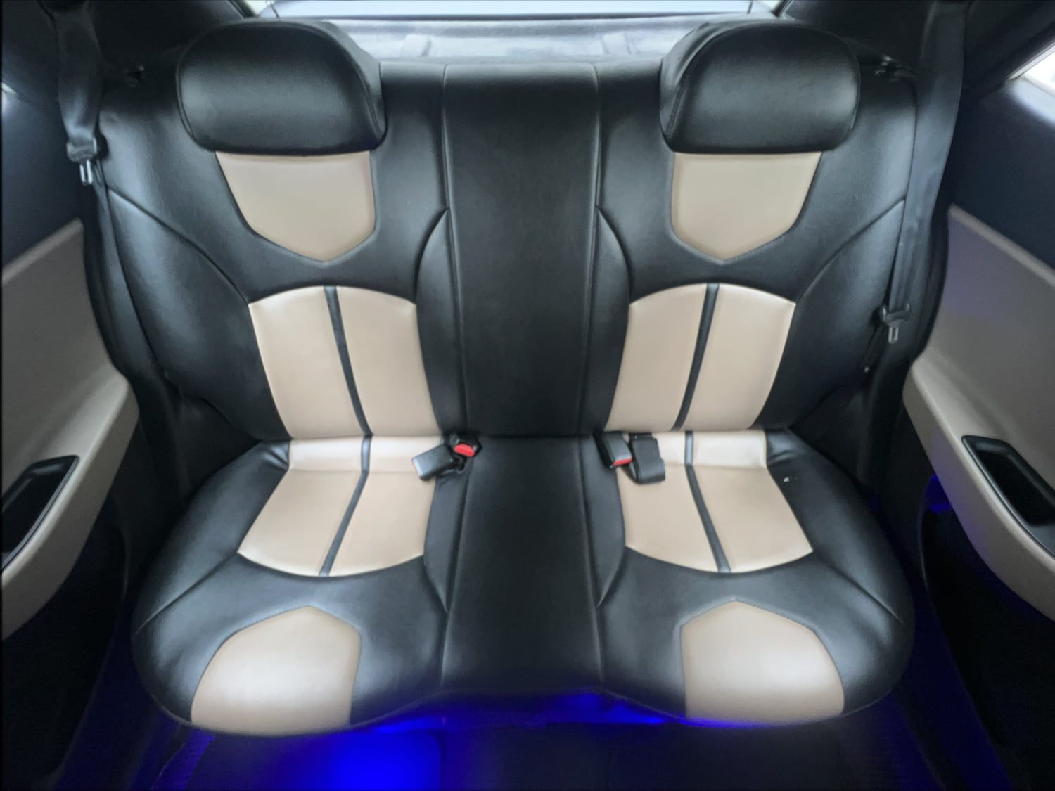 Used 2015 Hyundai Elite i20 Sportz 1.2 Petrol Manual interior REAR SEAT CONDITION VIEW