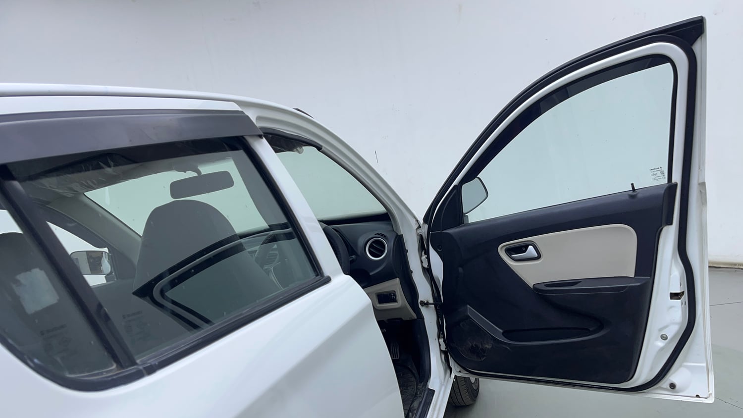 Used 2022 Maruti Suzuki Alto 800 LXi (O) Petrol Manual interior RIGHT FRONT DOOR OPEN VIEW