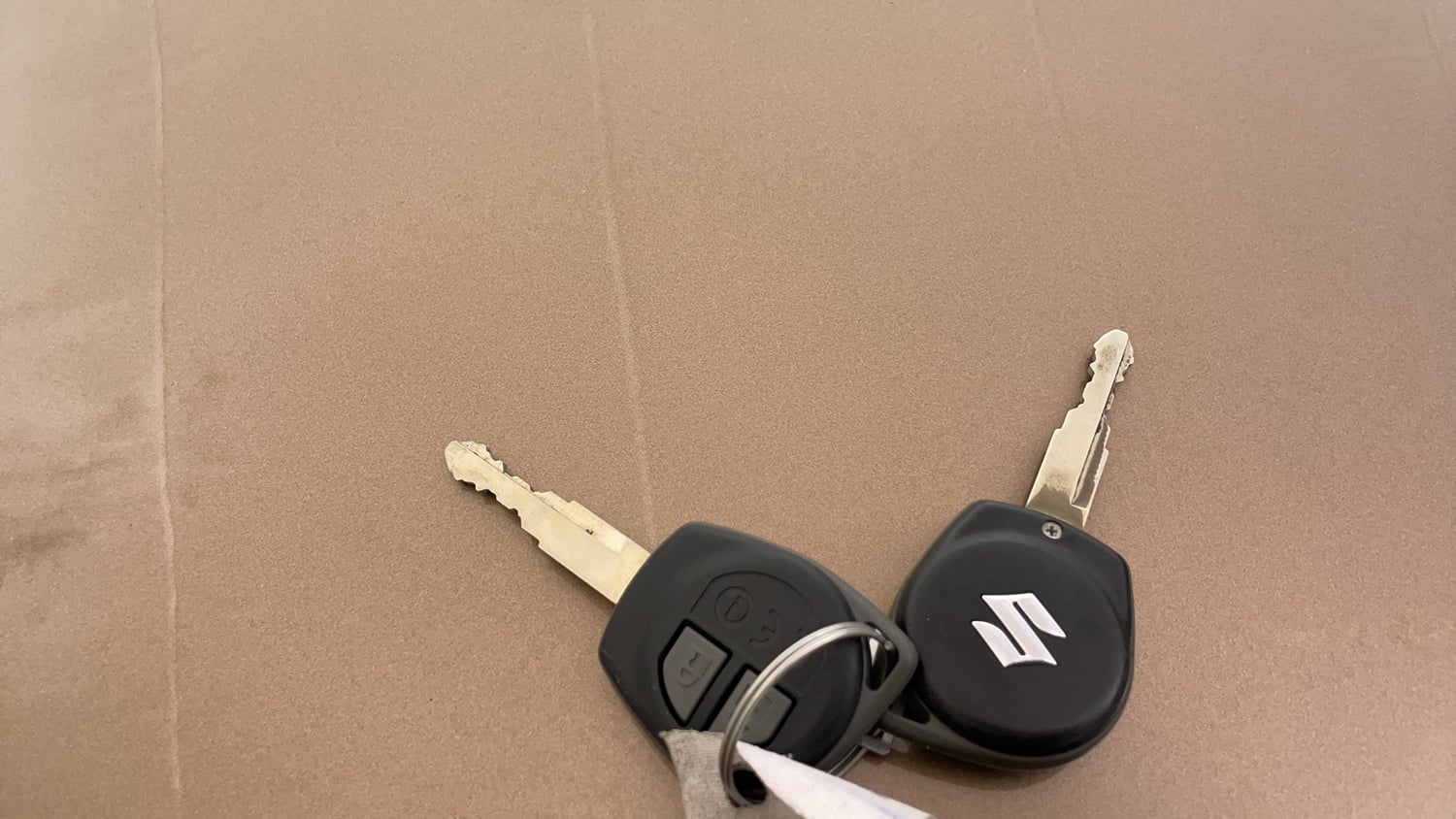 Used 2018 Maruti Suzuki Dzire VXi AMT Petrol Automatic extra CAR KEY VIEW