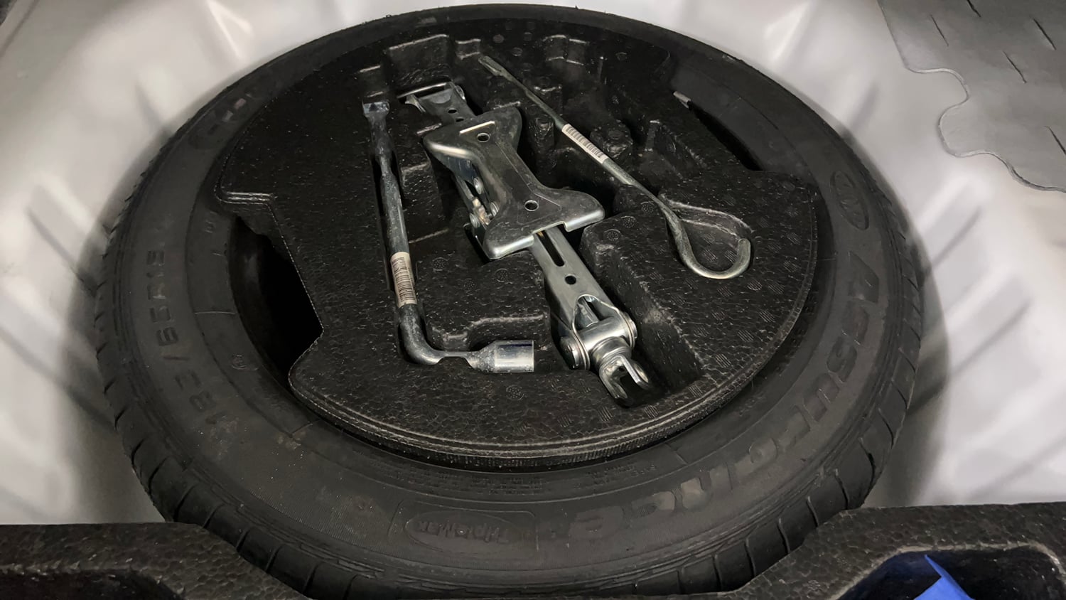 Used 2023 Maruti Suzuki Ciaz Zeta 1.5 Petrol Manual tyres SPARE TYRE VIEW