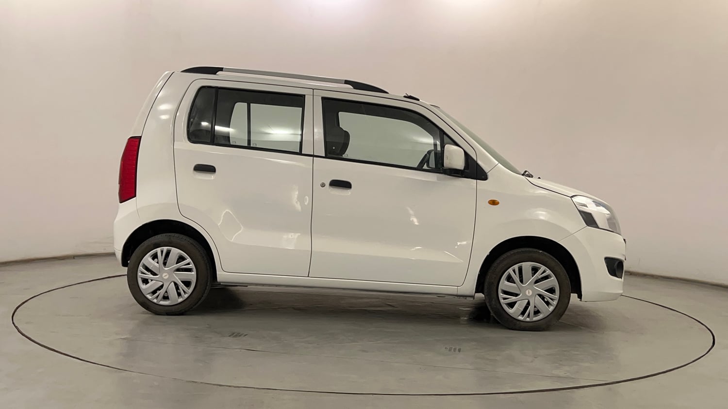Used 2014 Maruti Suzuki Wagon R VXI Petrol Manual exterior RIGHT SIDE VIEW