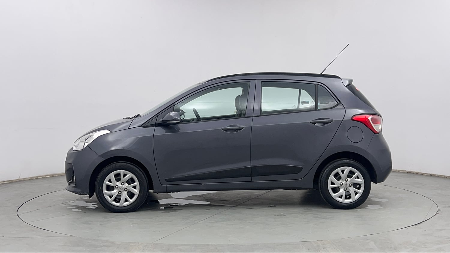 Used 2018 Hyundai Grand i10 Sportz 1.2 Kappa VTVT Petrol Manual exterior LEFT SIDE VIEW