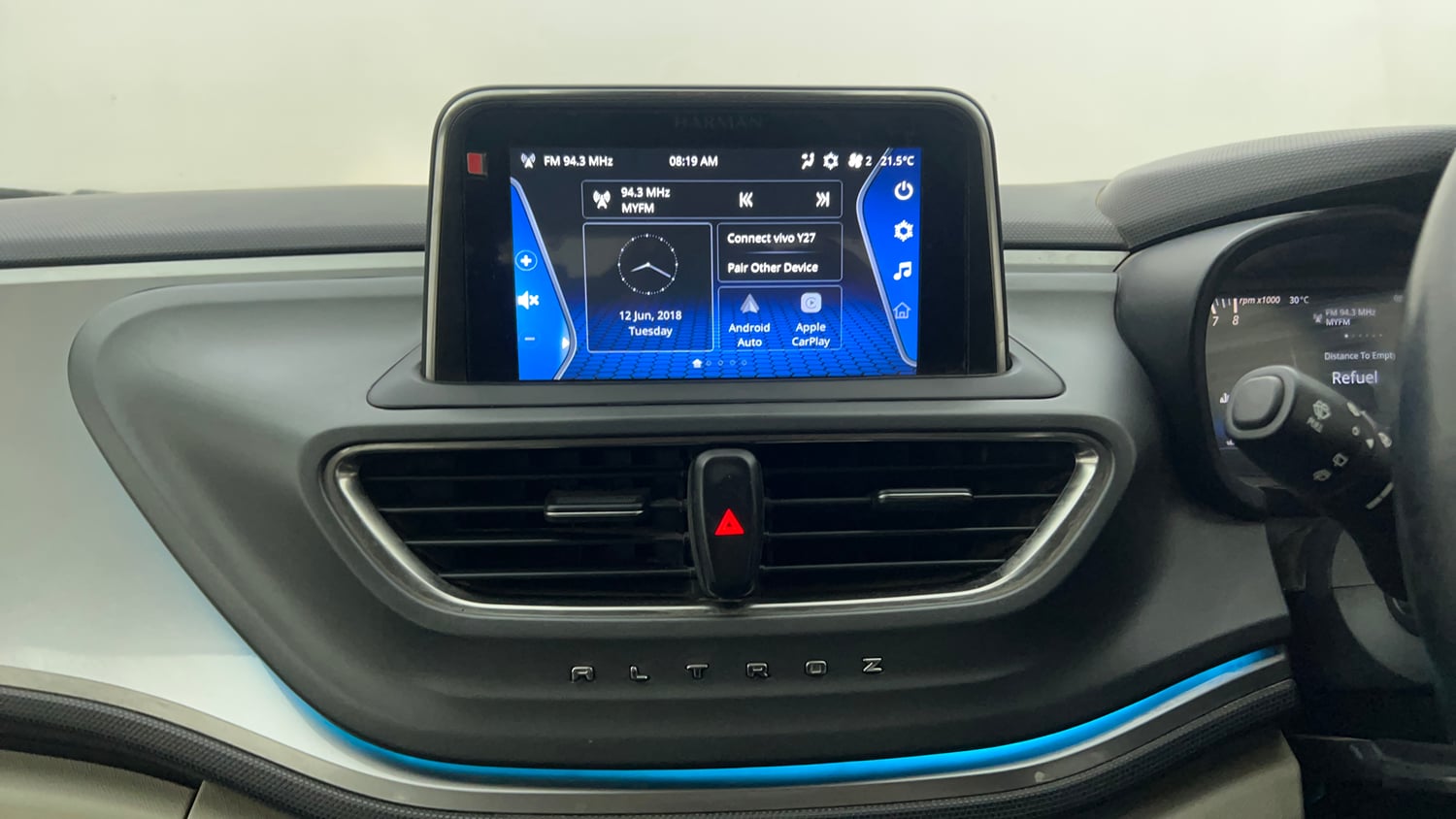 Used 2022 Tata Altroz XZ Plus Petrol+CNG (Outside Fitted) Cng Manual interior MUSIC SYSTEM & AC CONTROL VIEW