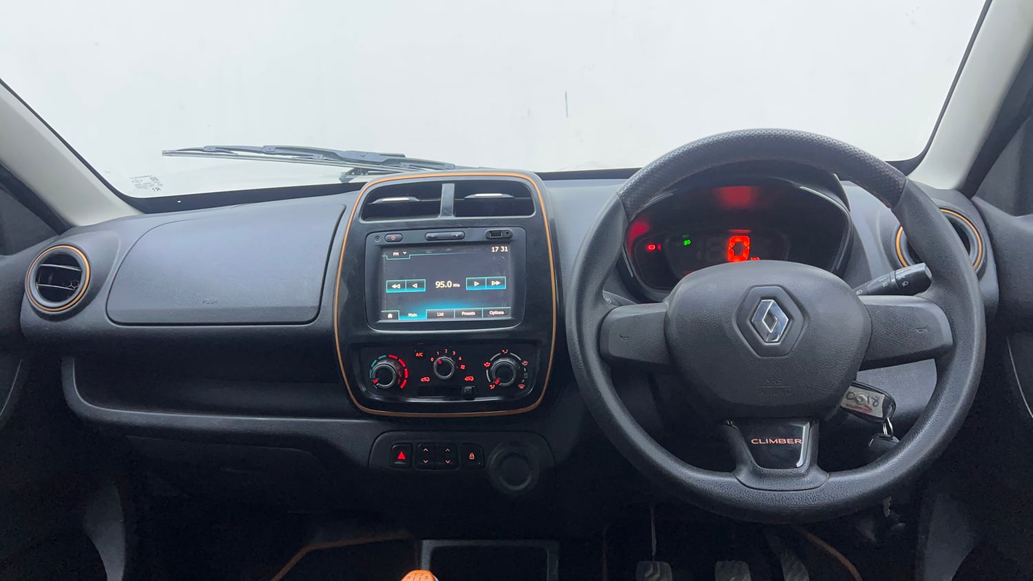 Used 2018 Renault Kwid CLIMBER 1.0 Petrol Manual interior DASHBOARD VIEW