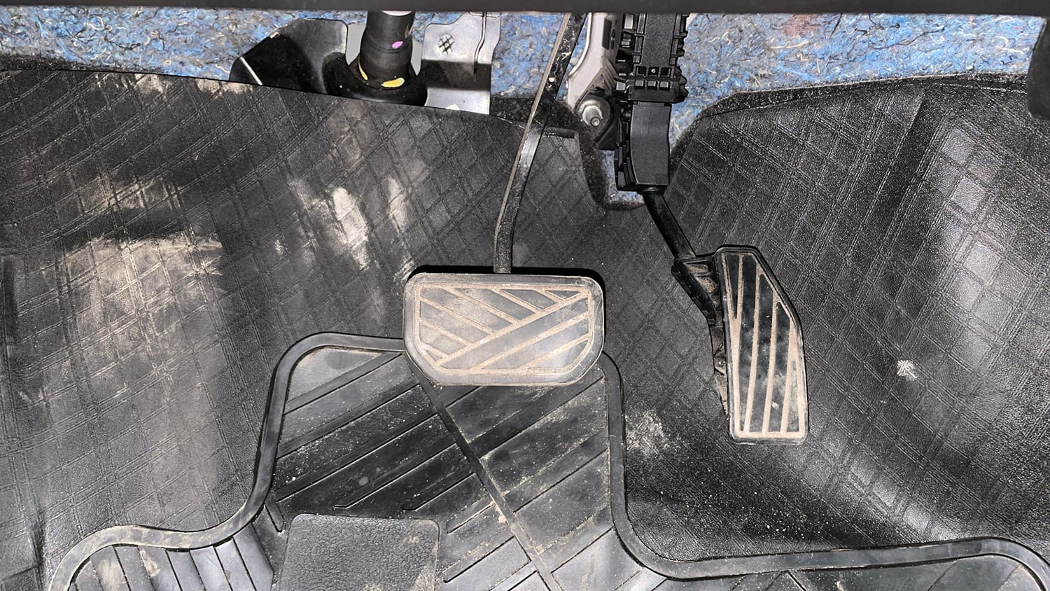 Used 2022 Toyota Glanza V CVT Petrol Automatic interior PEDALS VIEW