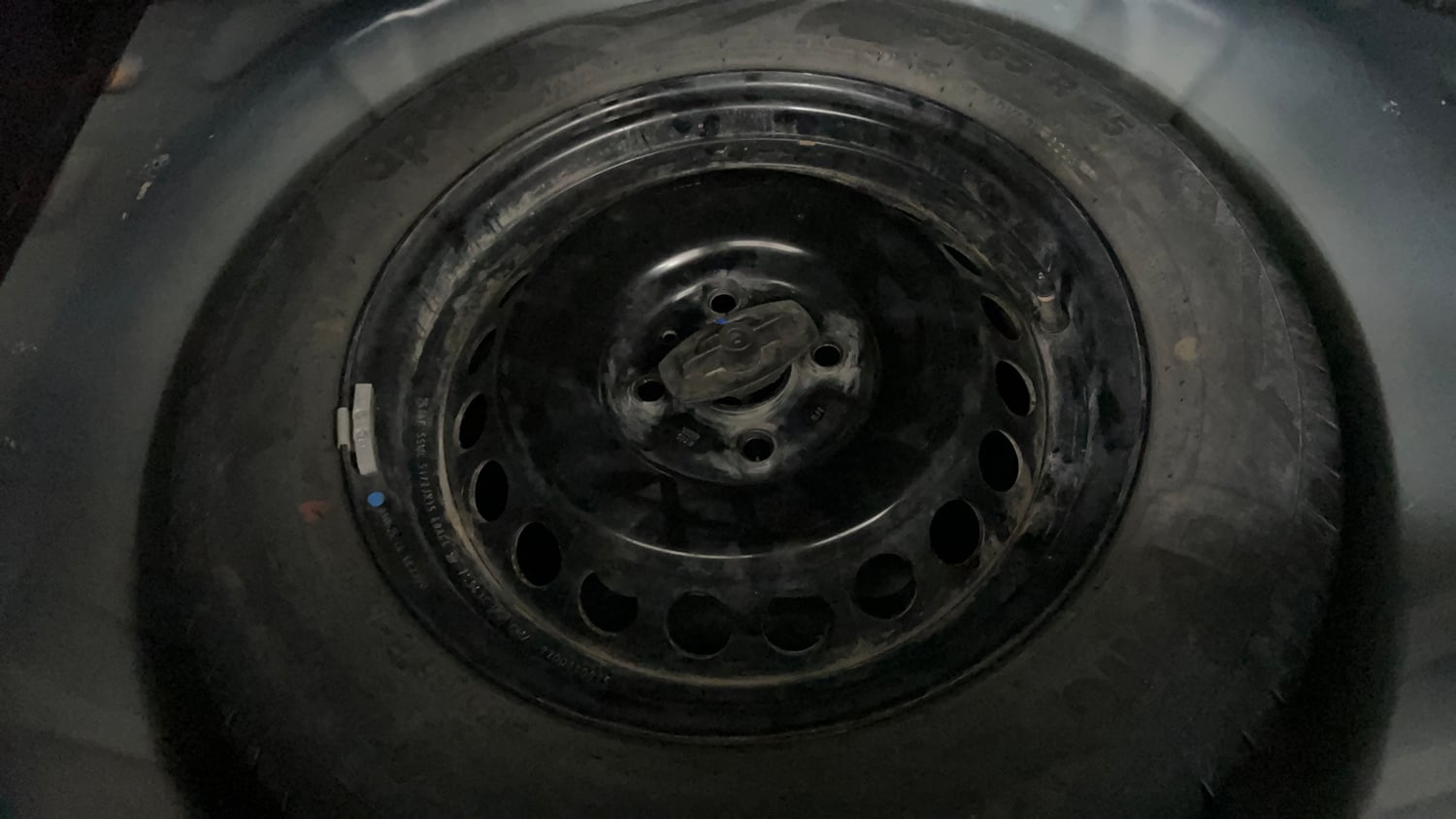 Used 2025 Maruti Suzuki Baleno Delta AGS Petrol Automatic tyres SPARE TYRE VIEW