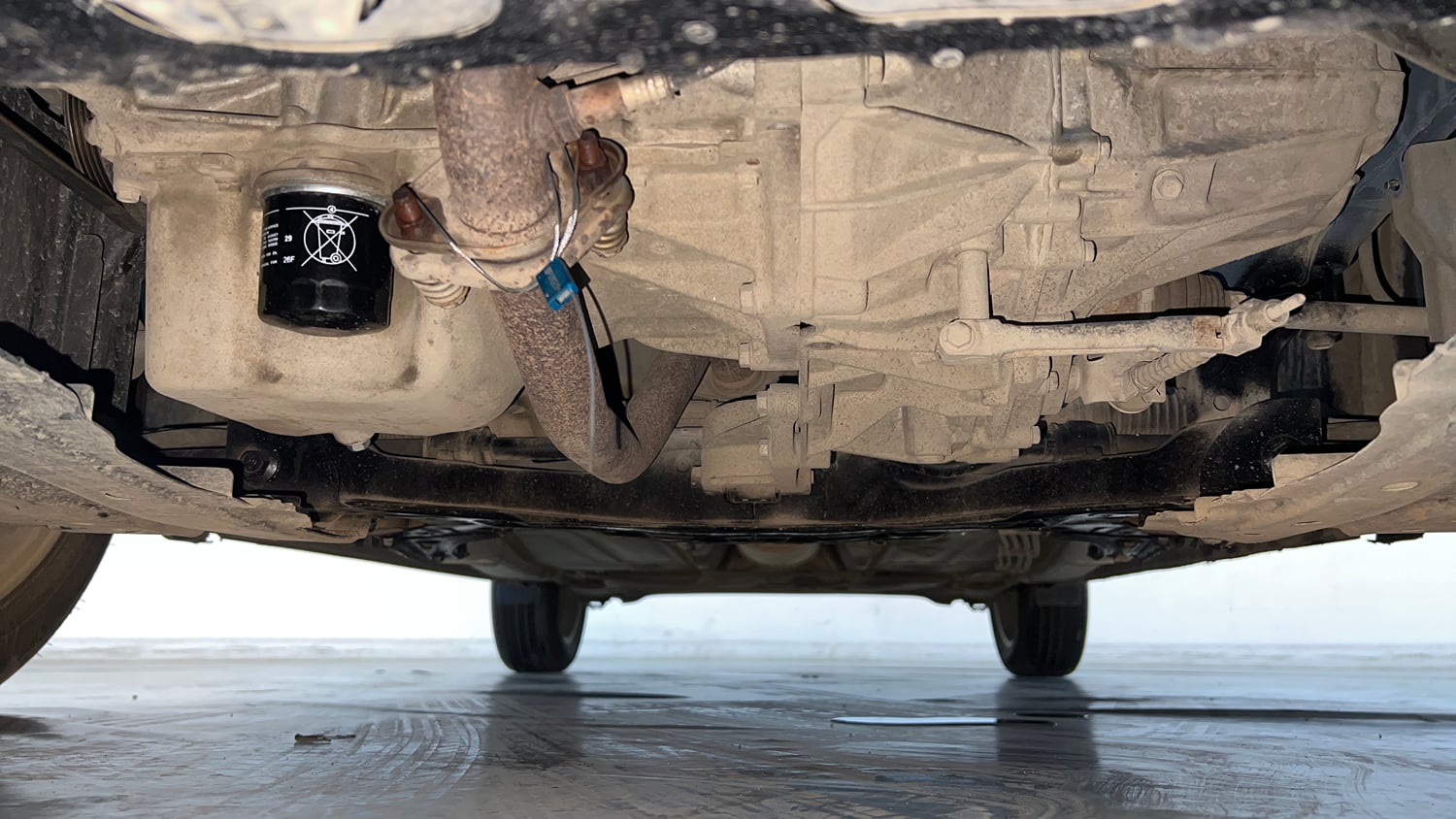 Used 2017 Maruti Suzuki Baleno Alpha 1.2 Petrol Manual extra FRONT LEFT UNDERBODY VIEW