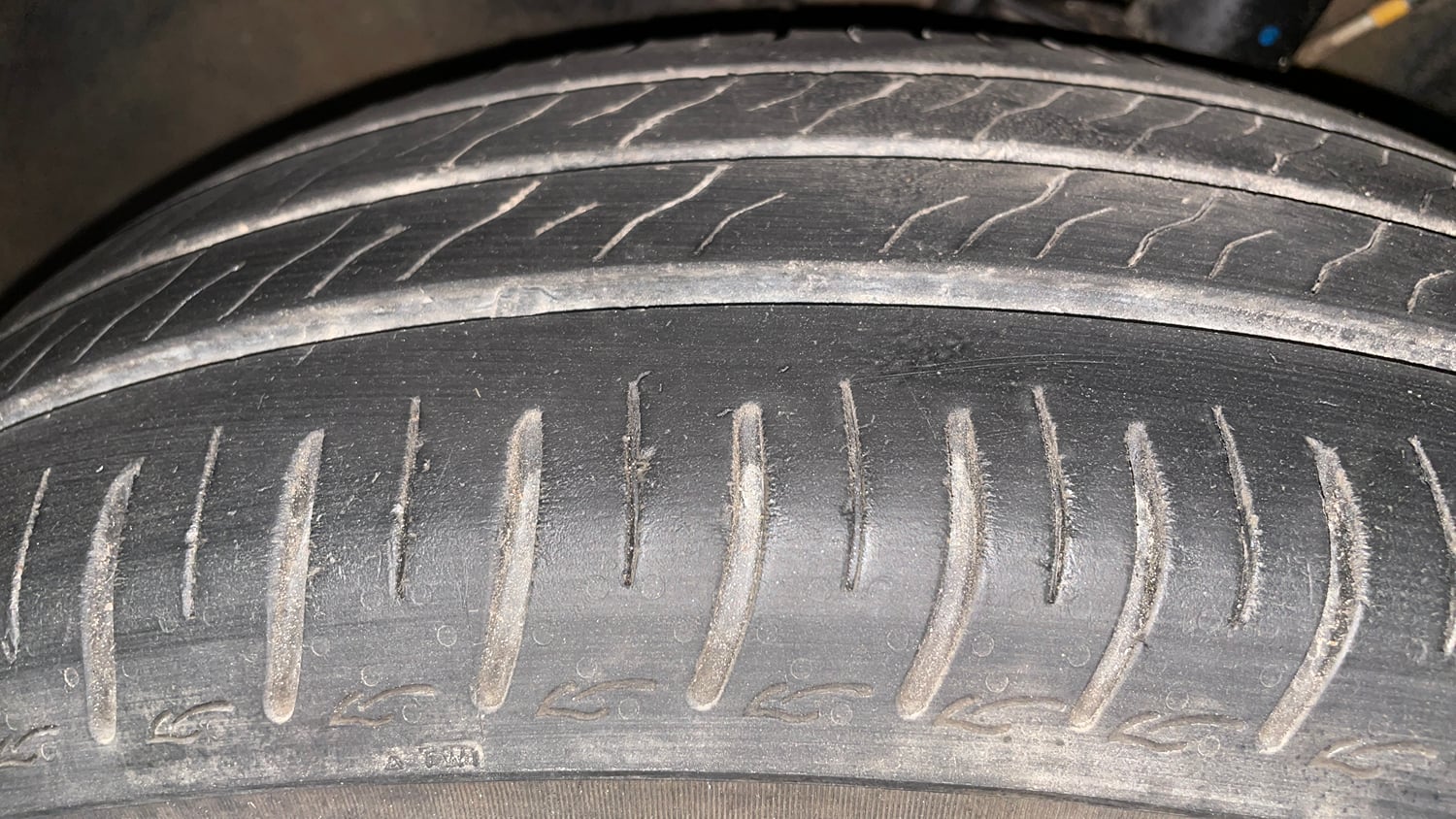 Used 2025 Tata Punch Pure MT Petrol Manual tyres LEFT FRONT TYRE TREAD VIEW