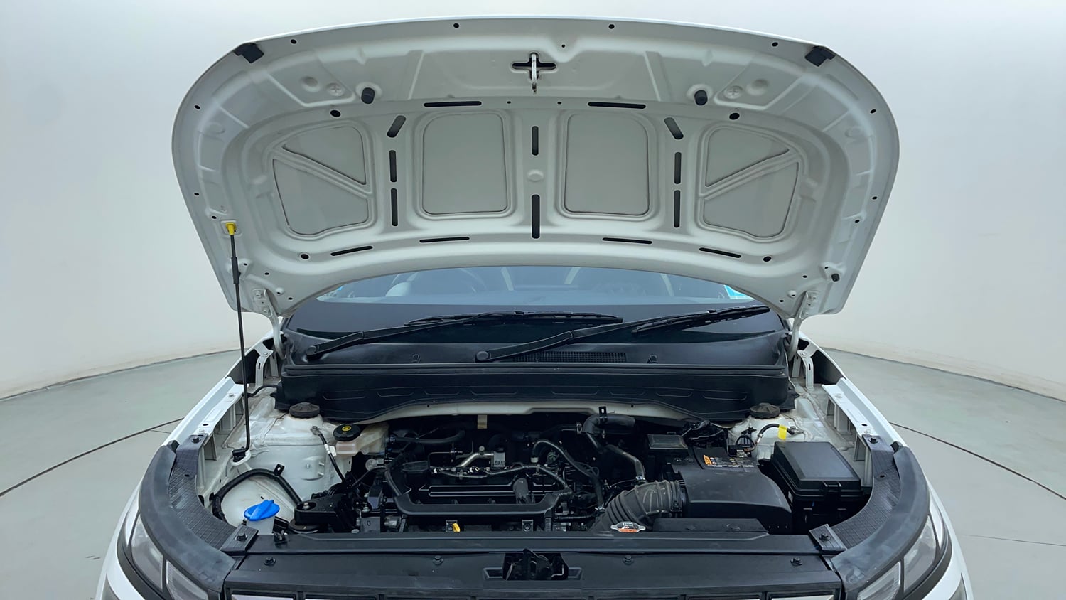 Used 2024 Hyundai Venue SX 1.2 Petrol Petrol Manual engine ENGINE & BONNET OPEN FRONT VIEW
