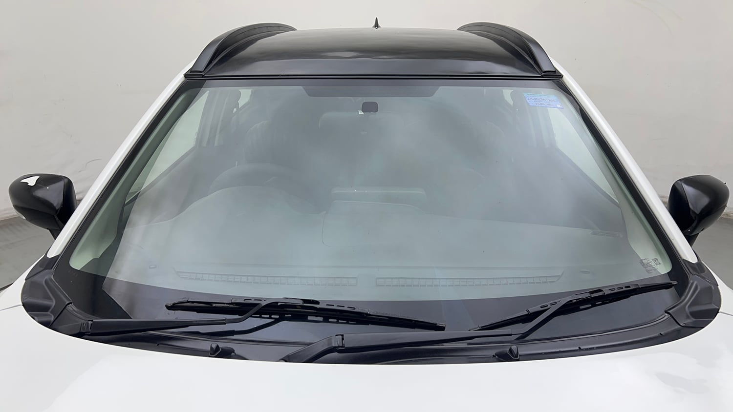 Used 2023 Maruti Suzuki Fronx Delta Plus 1.2L MT Petrol Manual exterior FRONT WINDSHIELD VIEW