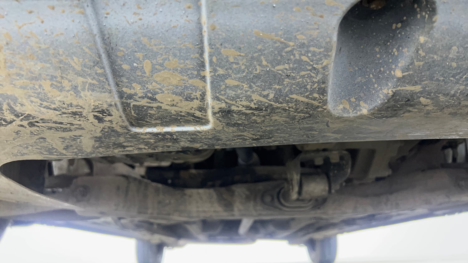 Used 2015 Hyundai Elite i20 Sportz 1.2 Petrol Manual extra FRONT LEFT UNDERBODY VIEW
